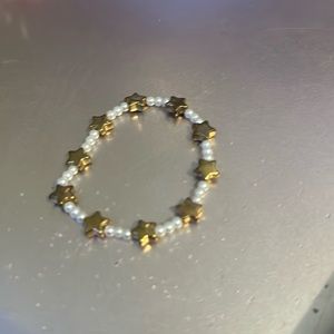 Cute small pearl bracelet